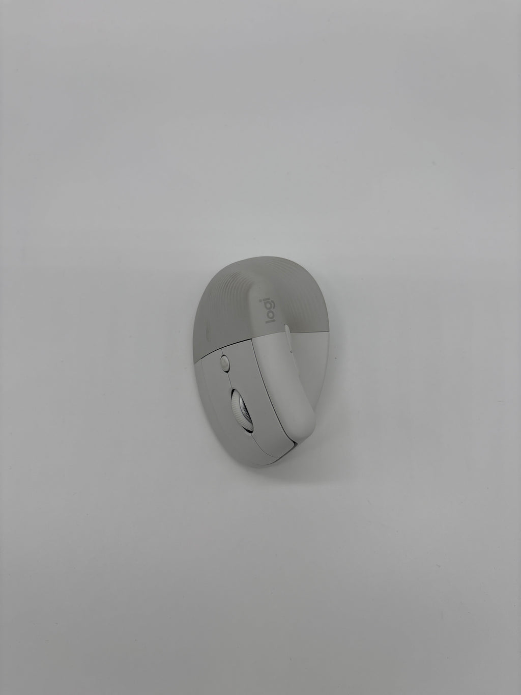 Logitech Lift für Mac Weiß – Kabellose Vertikale Ergonomische Maus
