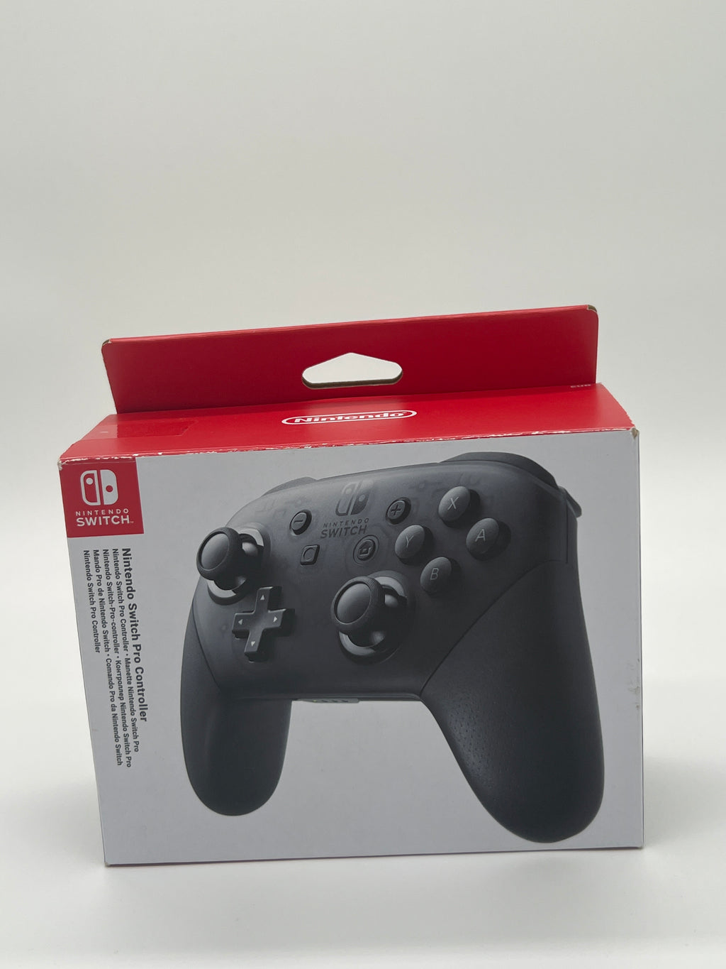 Nintendo Switch Pro-Controller mit USB-Kabel