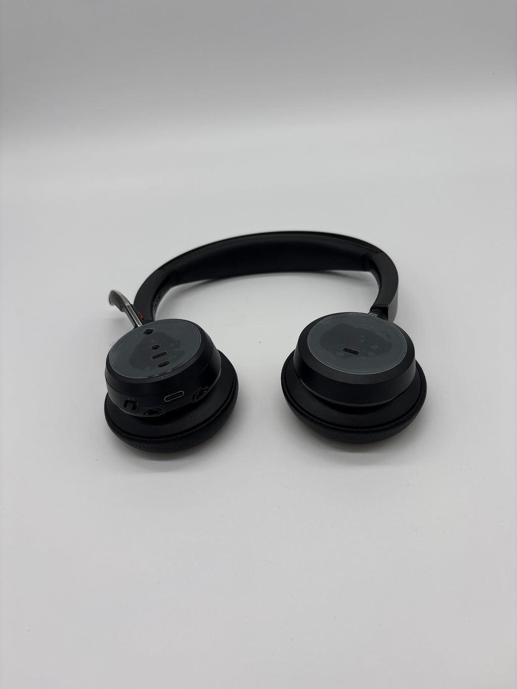 Poly Voyager Focus 2 – USB-C Headset mit ANC & Acoustic Fence