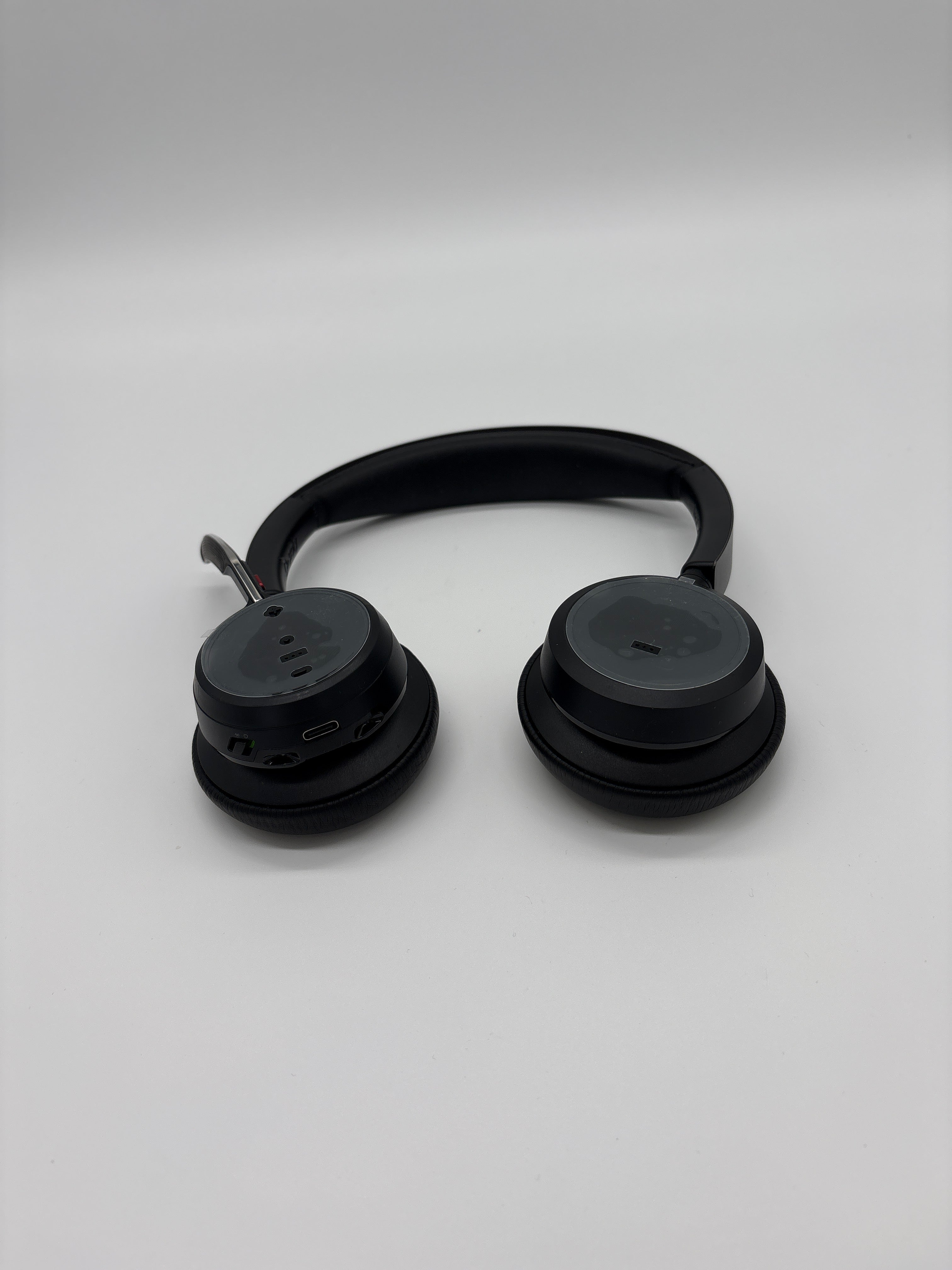 Poly Voyager Focus 2 – USB-C Headset mit ANC & Acoustic Fence