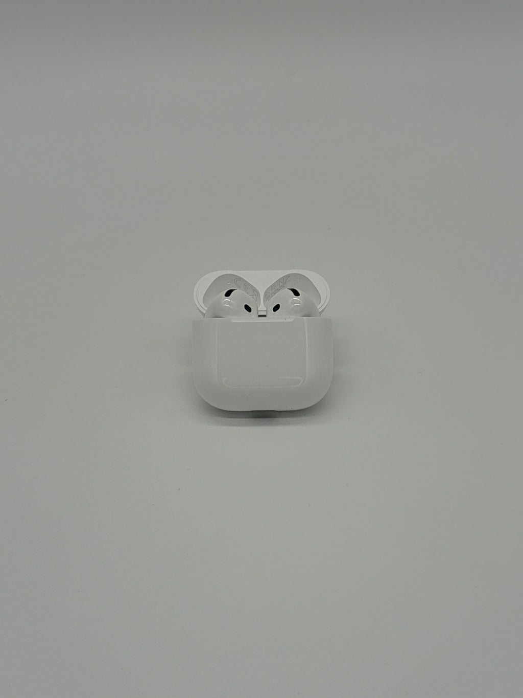 Apple AirPods 4 – Adaptives Audio, 3D Sound
