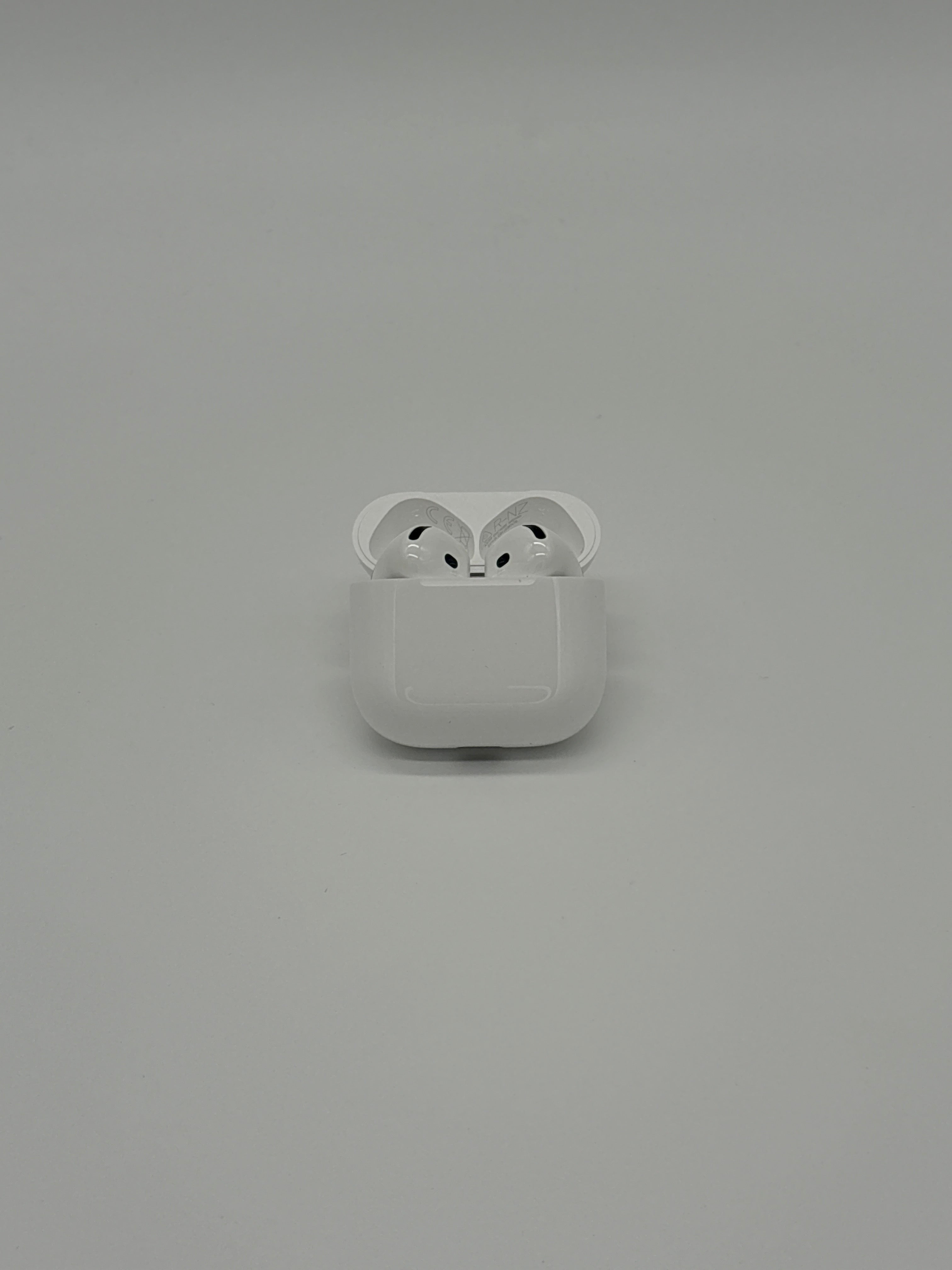 Apple AirPods 4 – Adaptives Audio, 3D Sound