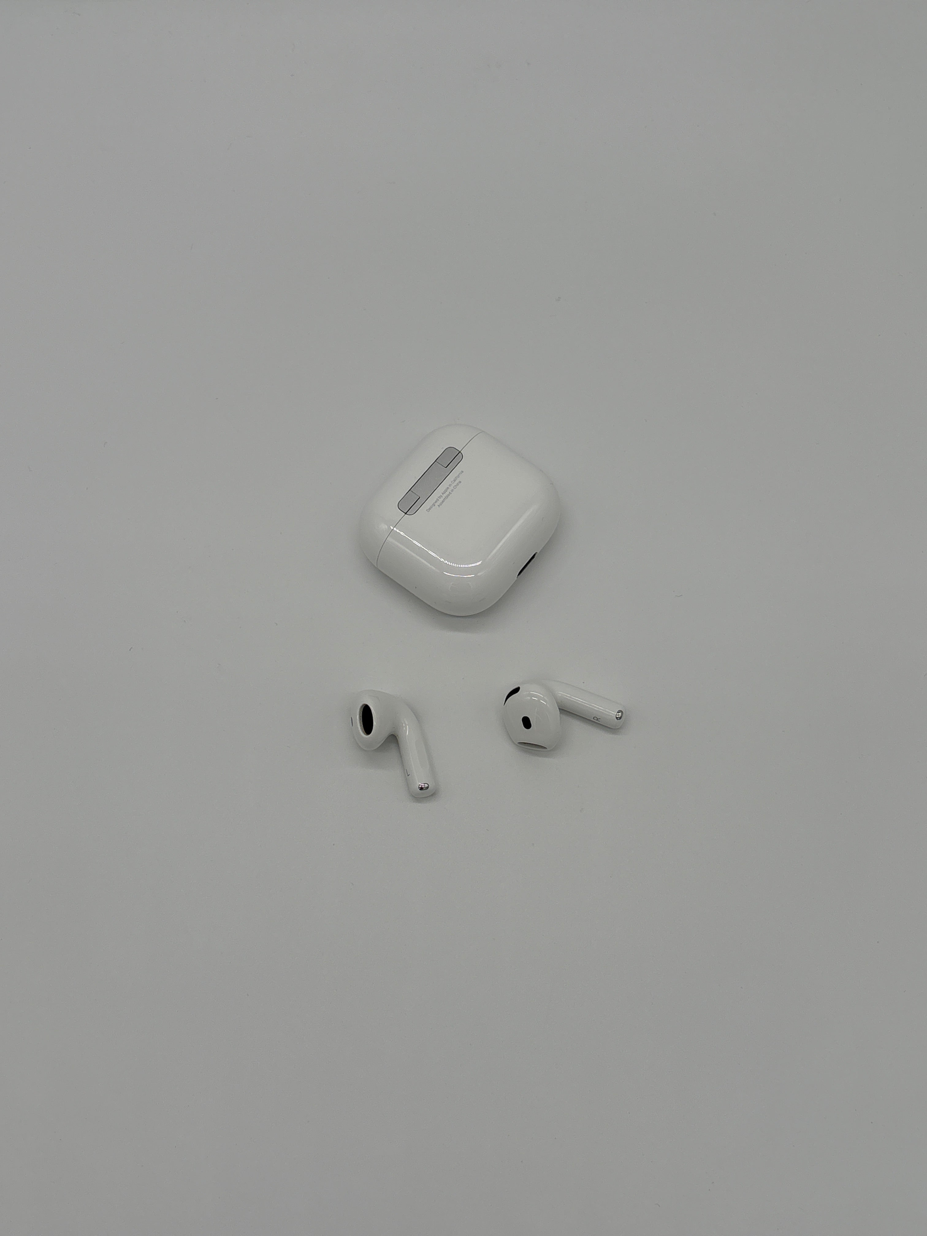 Apple AirPods 4 – Adaptives Audio, 3D Sound