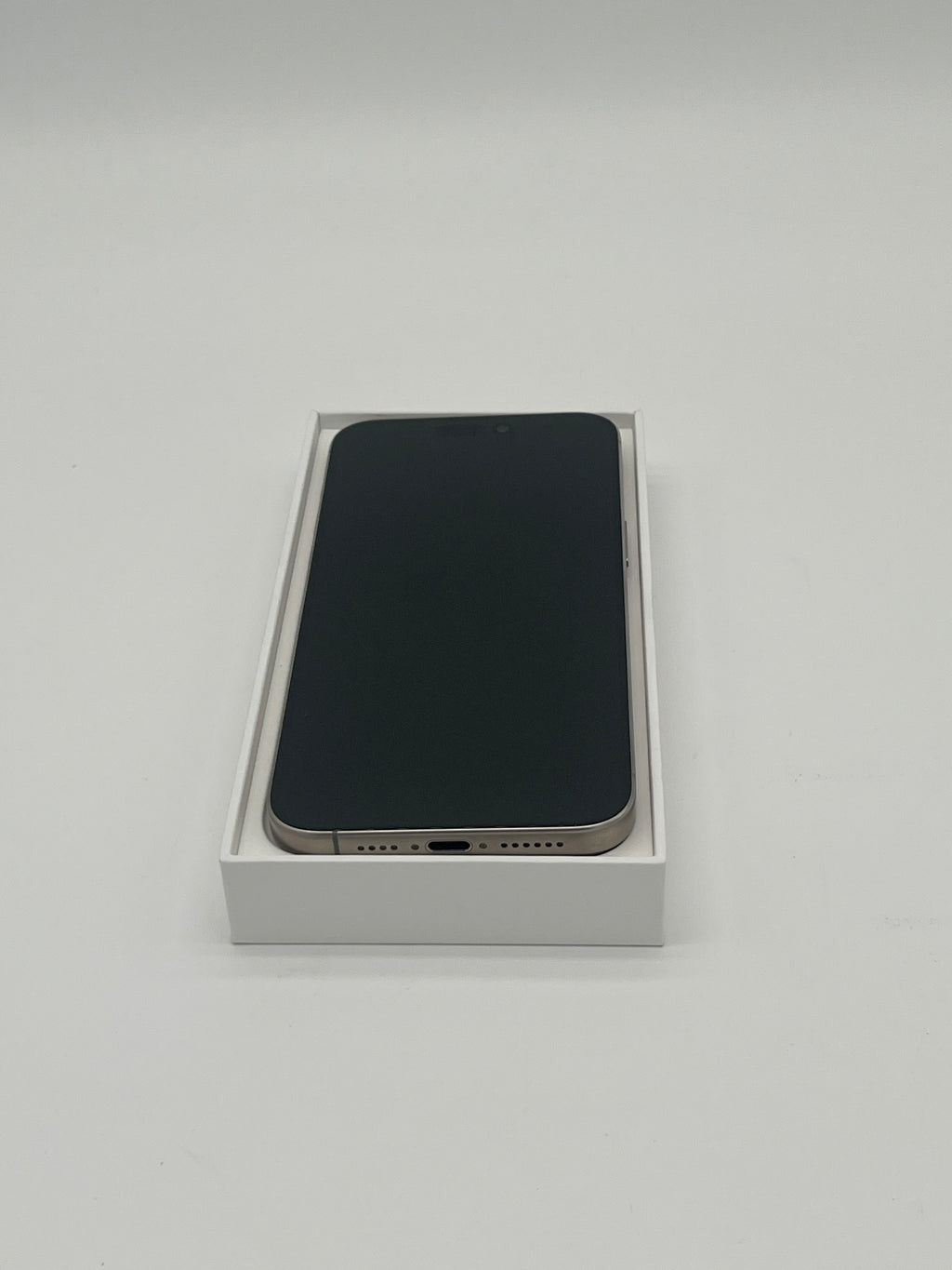 Apple iPhone 15 Pro Max, Natural Titanium, 512GB (ohne ladekabel)
