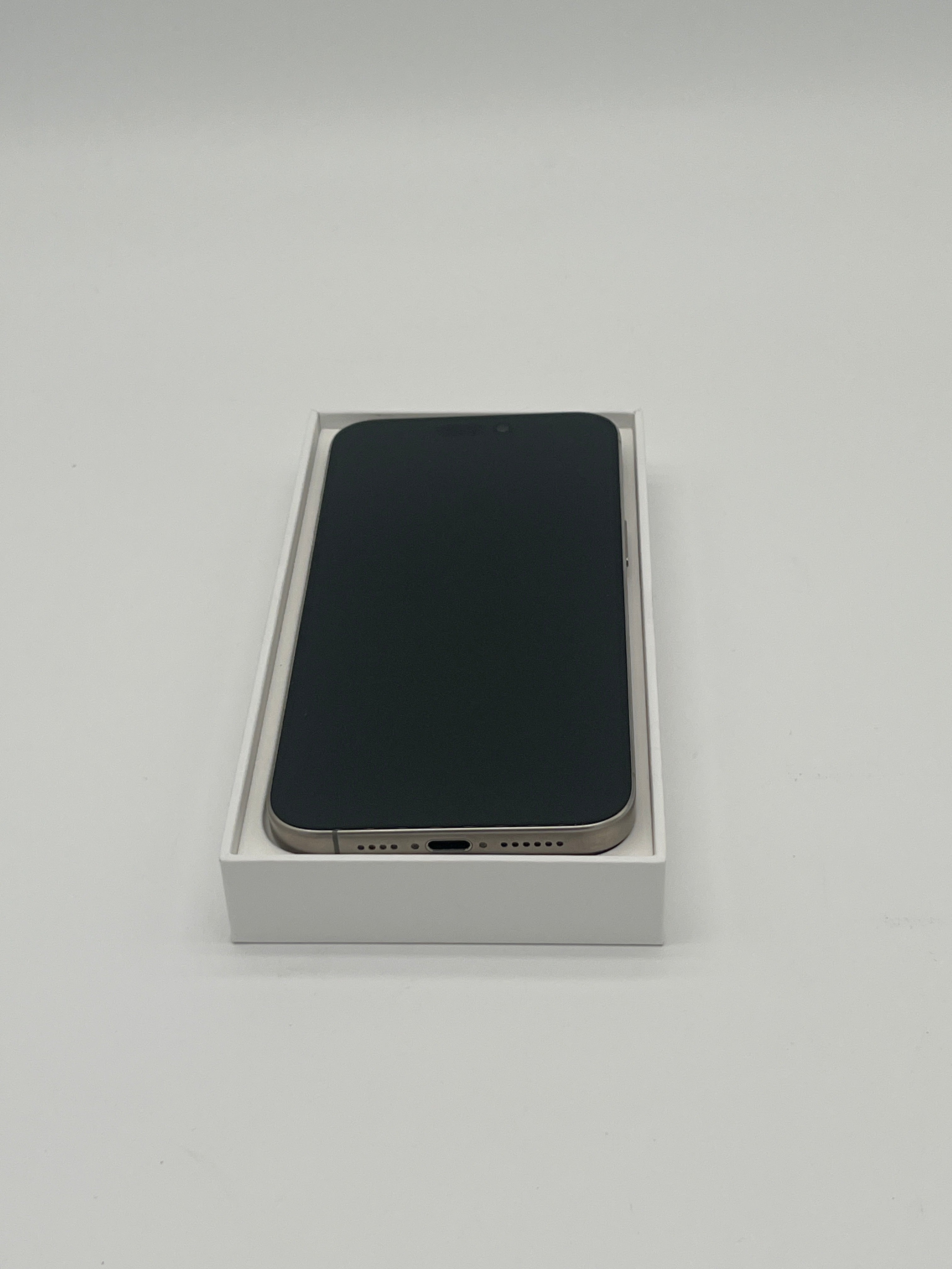 Apple iPhone 15 Pro Max, Natural Titanium, 512GB (ohne ladekabel)