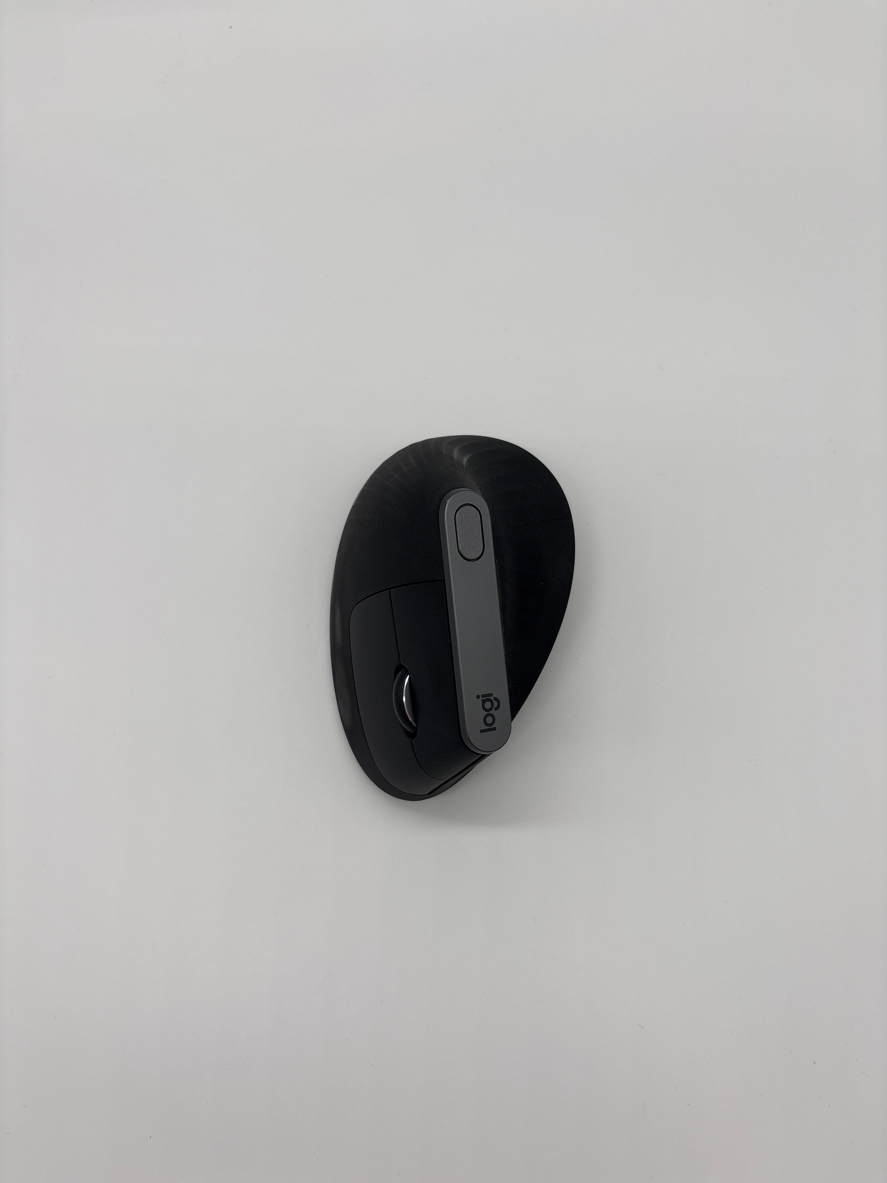 Logitech MX Vertical – Kabellose Ergonomische Maus Schwarz