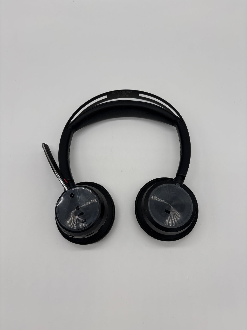 Poly Voyager Focus 2 – USB-C Headset mit ANC & Acoustic Fence