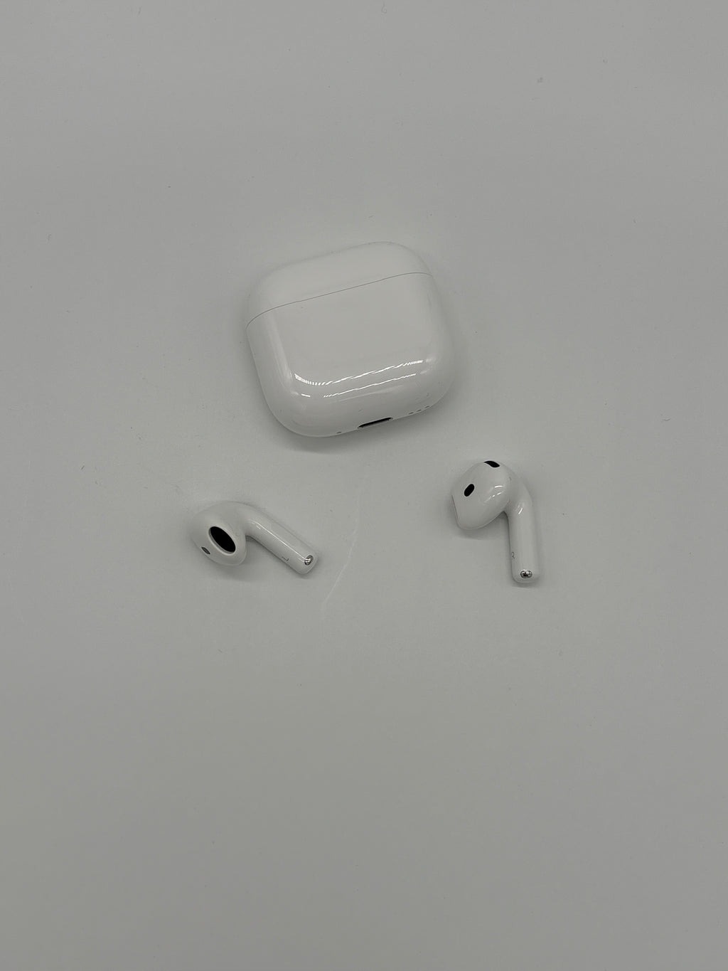 Apple AirPods 4 – True Wireless Kopfhörer mit H2-Chip & USB-C