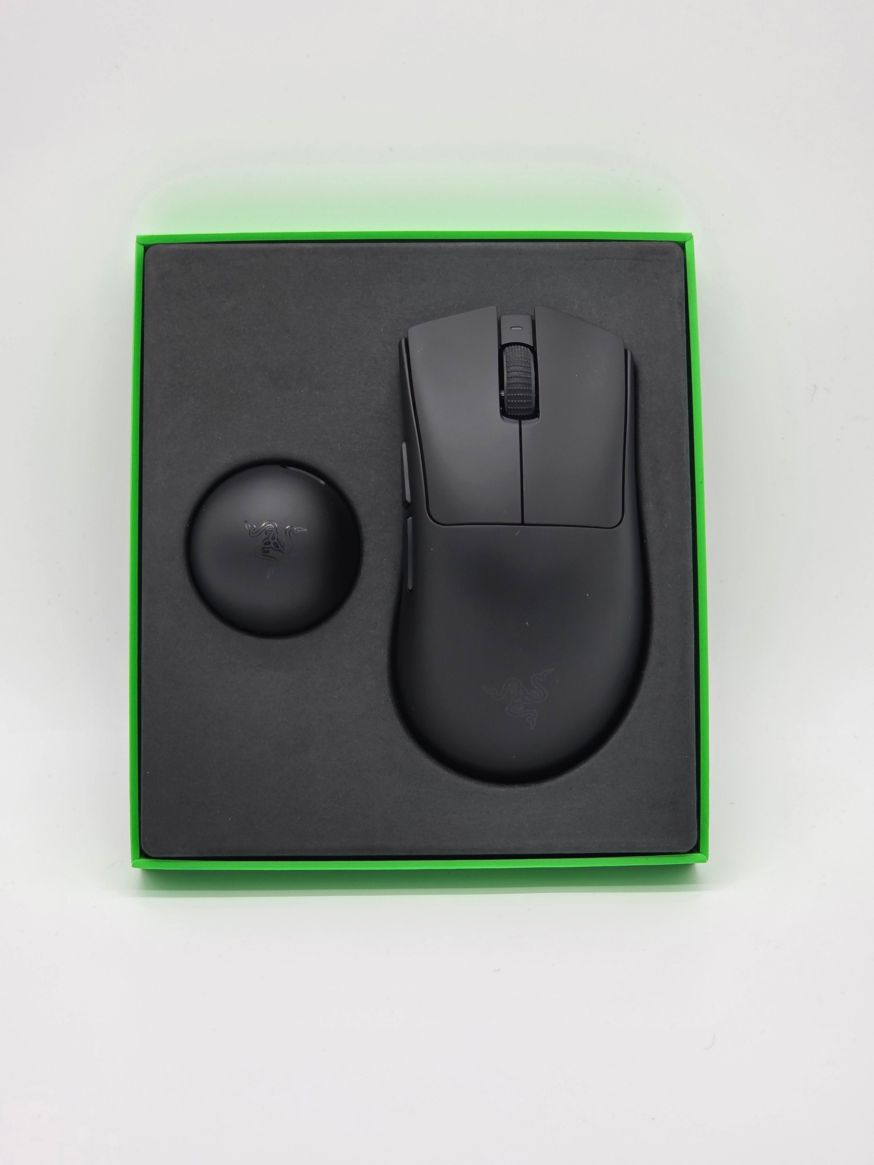 Razer DeathAdder V4 Pro – Kabellose Esports-Maus | 56 g | 45K Sensor | Schwarz