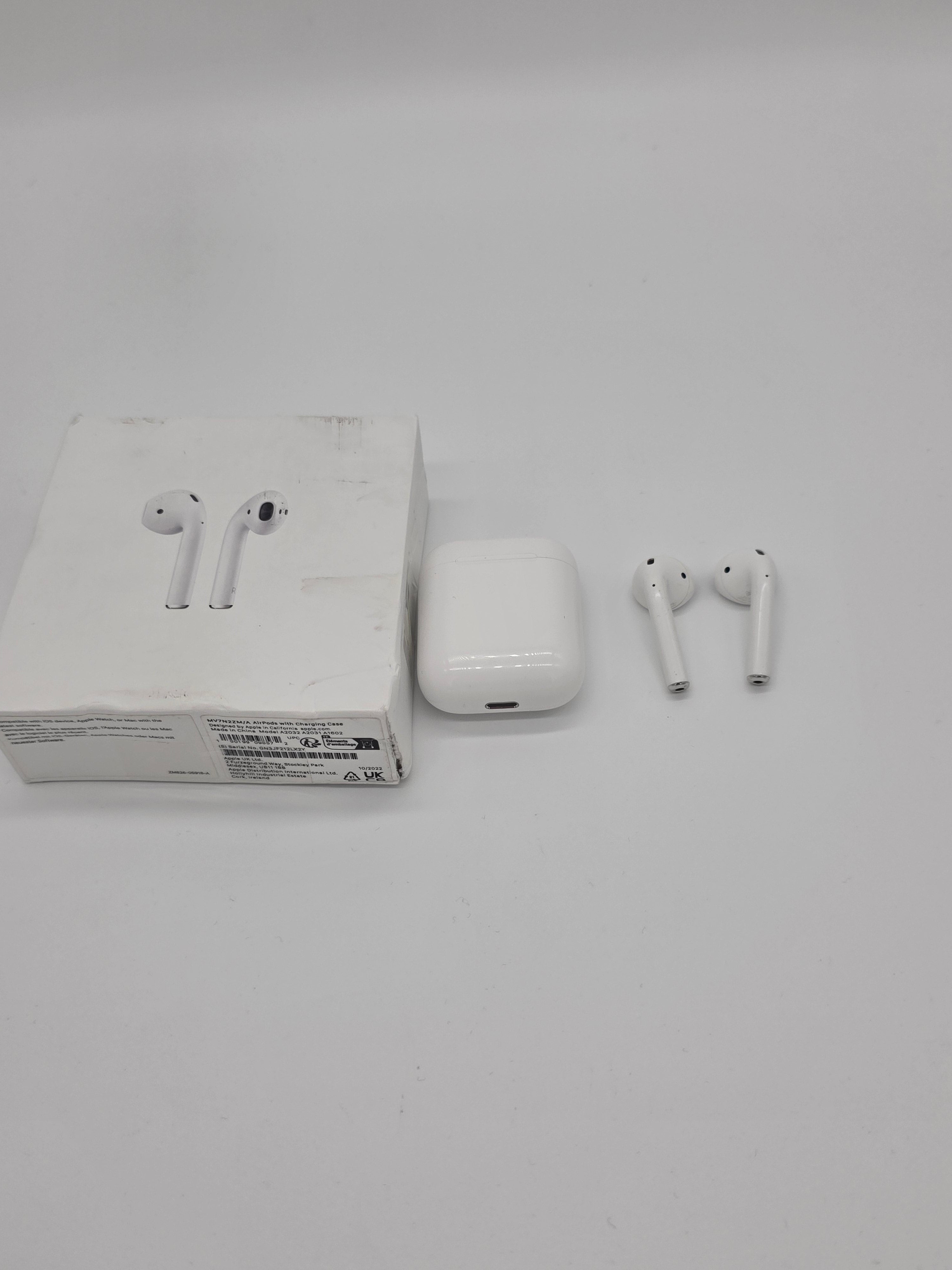 Apple AirPods 2. Generation | Kabelgebundenes Ladecase