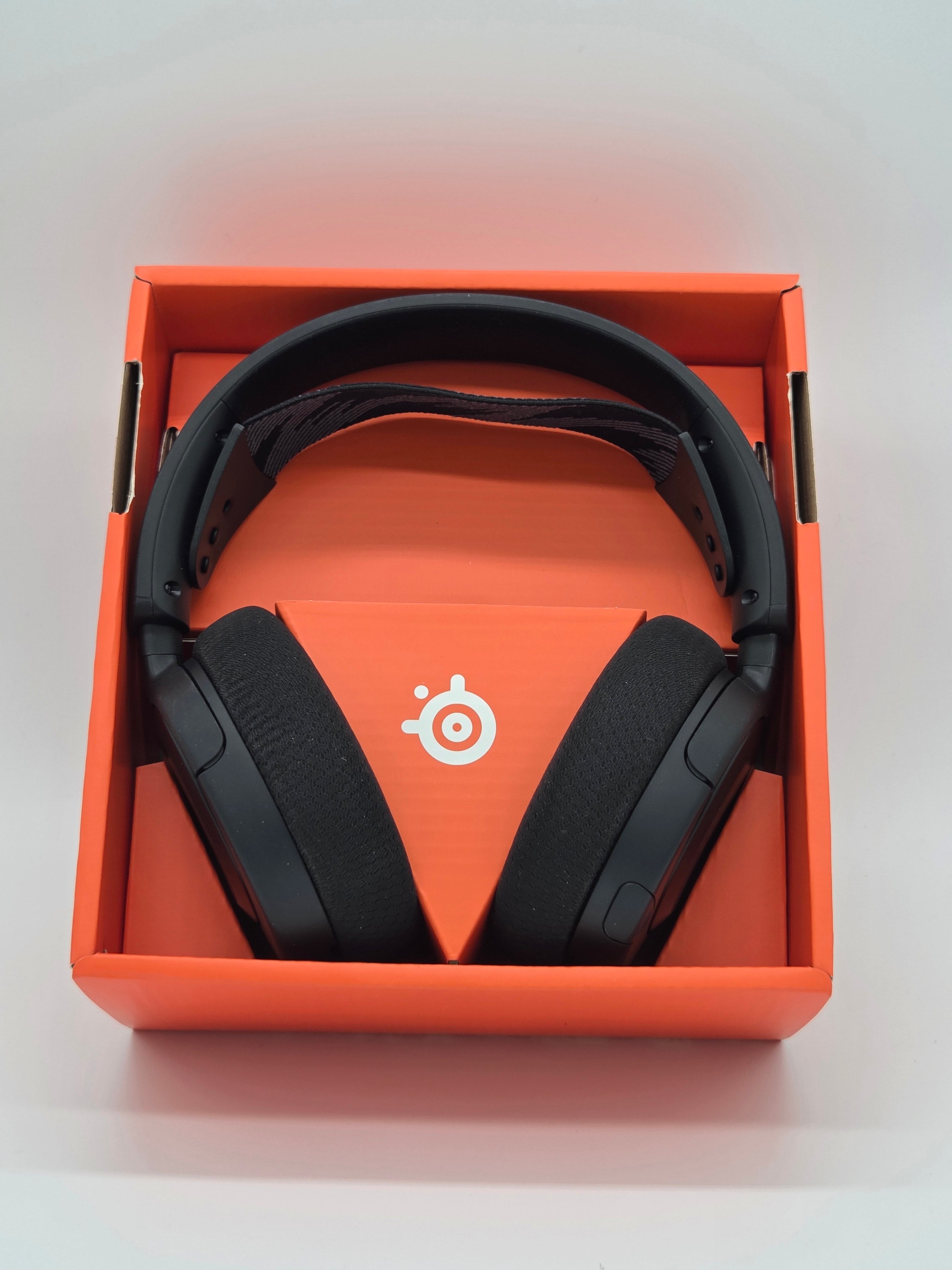 SteelSeries Arctis Nova 1 – Gaming-Headset, Hi-Fi, 360° Sound, Schwarz